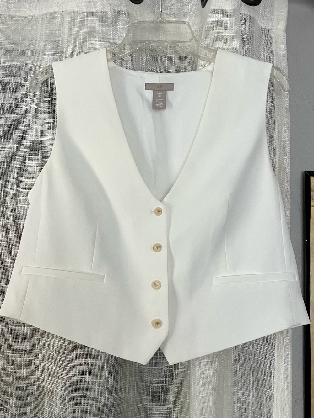 H&M White Sleeveless Vest with Taupe Label